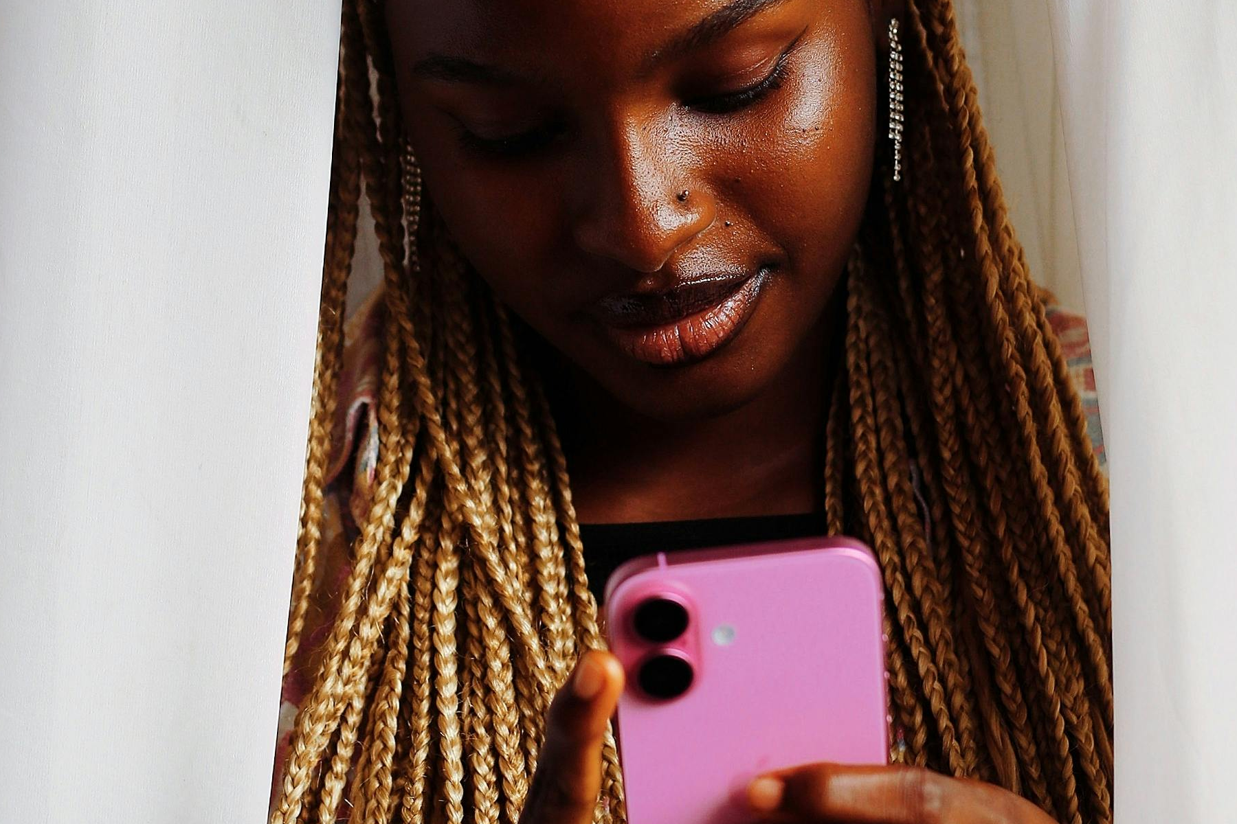 How To Start Sexting: A Fun, Playful Guide for Beginners