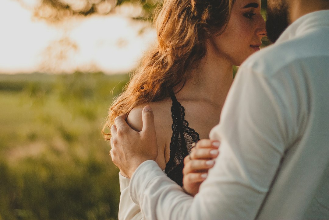 27 Sexual & Non-Sexual Intimacy Ideas For A Deeper Connection: Everything You Weren't Taught But Always Needed