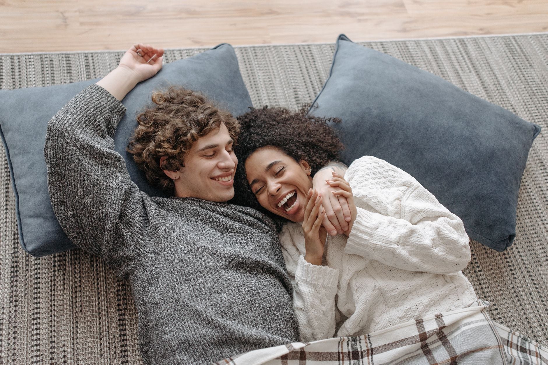 10 Ways to Look and Act Cute That Will Blow Him Away: The Real Guide Nobody's Giving You
