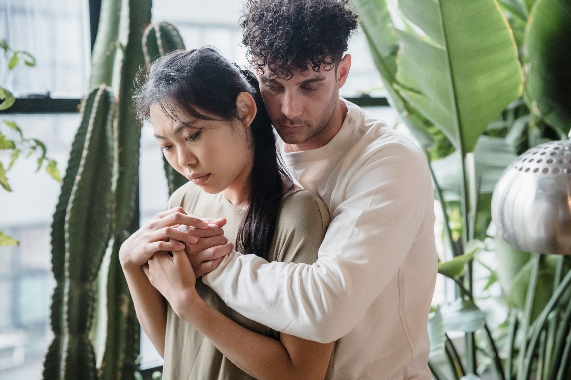 6 Signs You and Your Partner Need a Break: When Space Is Actually the Kindest Thing