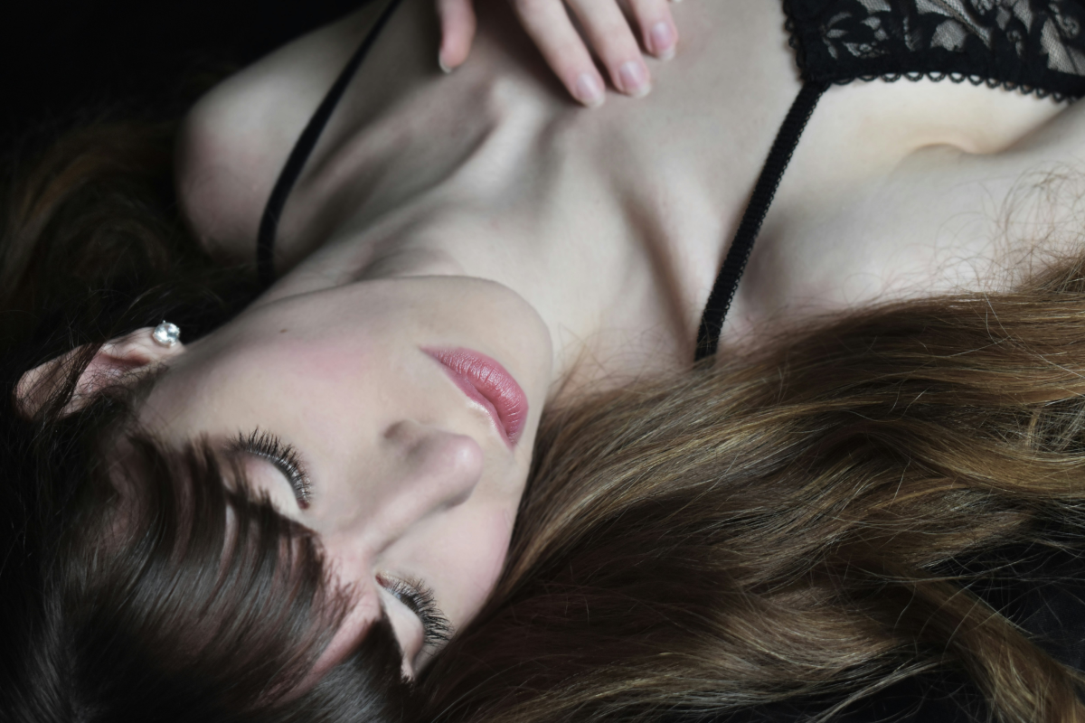 Blended Orgasms 101: How to Stimulate Both G-Spot & Clitoris