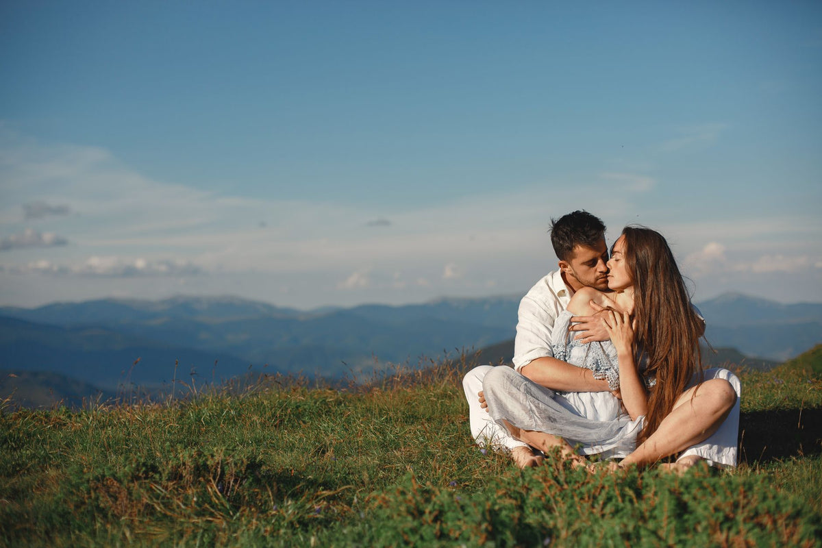 How to Have Sex Outside and Make It Incredible: Your No-Nonsense Guide to Alfresco Intimacy