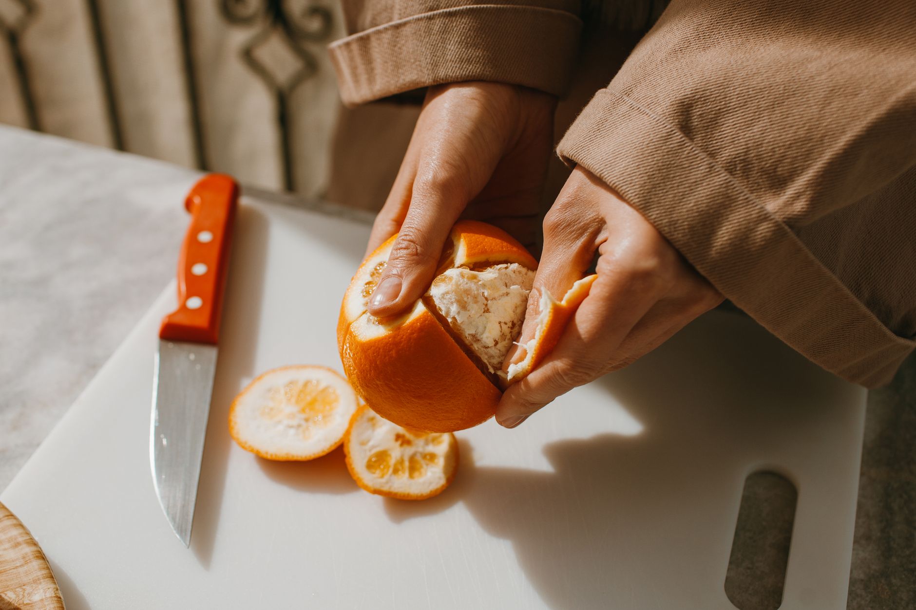 Orange Peel Theory: Could One Piece of Fruit Actually Reveal Your Partner's Devotion?