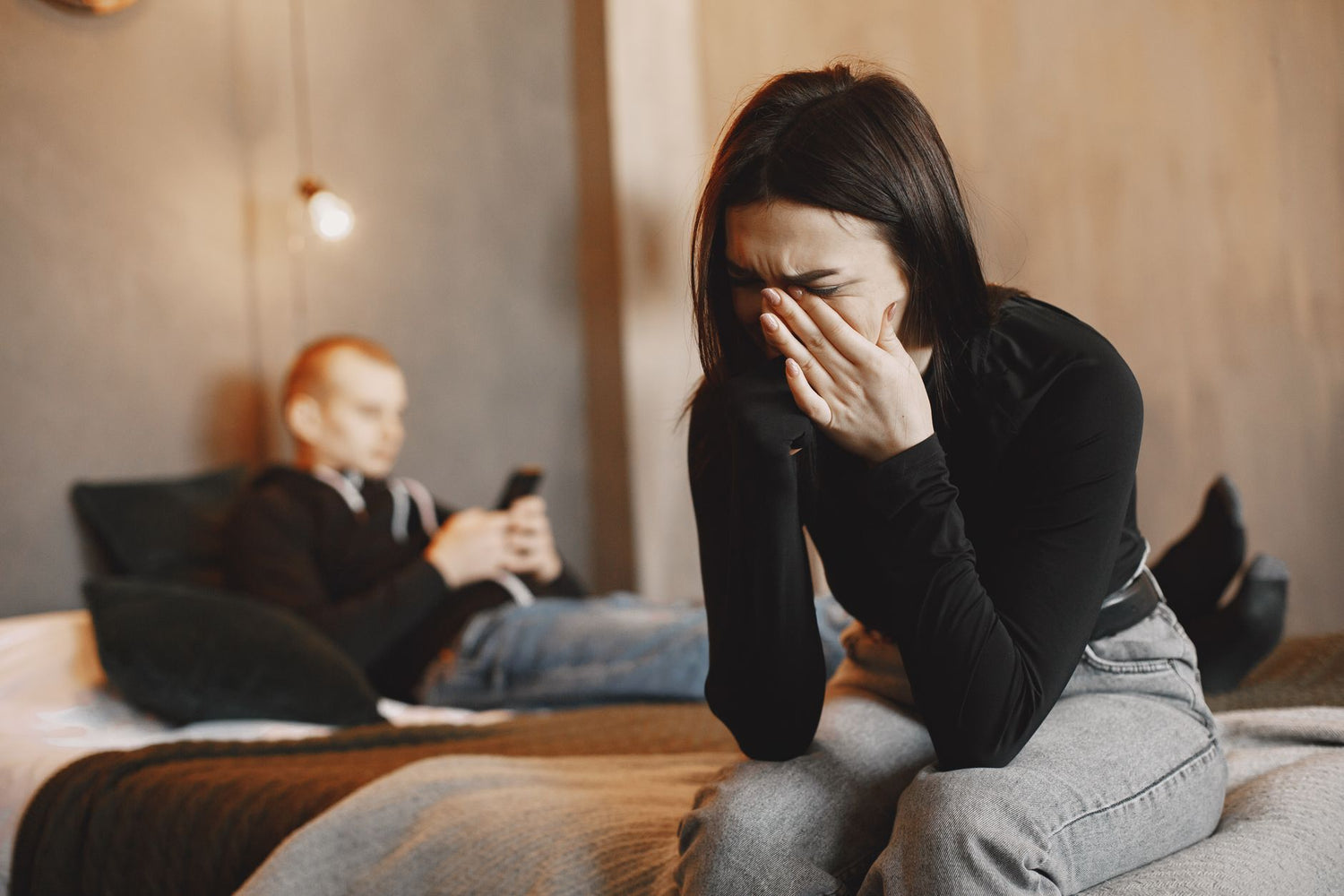 What Is Micro-Cheating? The Tiny Betrayals That Are Quietly Wrecking Your Relationship
